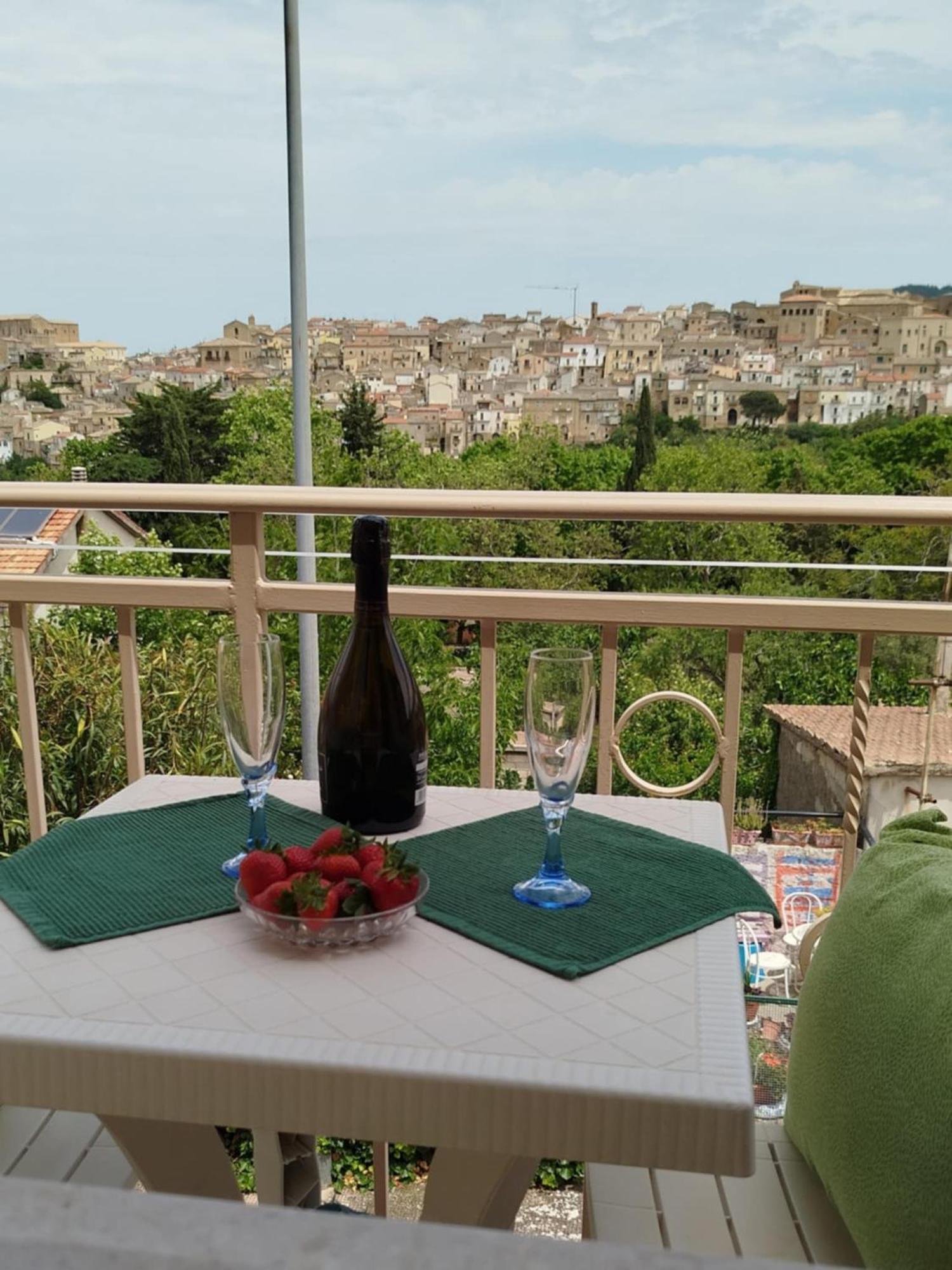 Comfort, Parcheggio E Balcone Su Tricarico In Basilicata, Io Sono Qui ภายนอก รูปภาพ