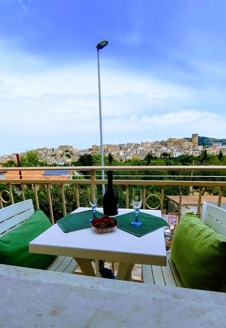Comfort, Parcheggio E Balcone Su Tricarico In Basilicata, Io Sono Qui ภายนอก รูปภาพ
